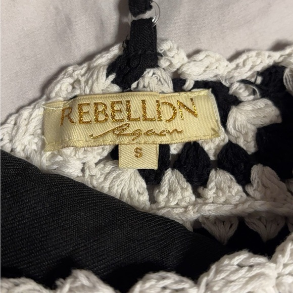 White and black crochet tank top, with flowy bottom. Spaghetti straps. - Picture 3 of 5